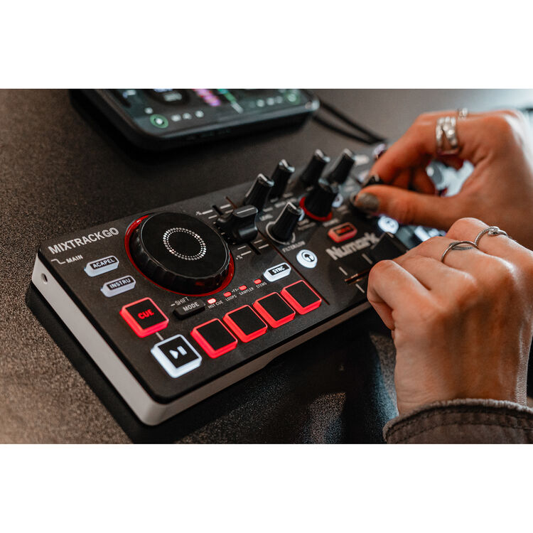Numark Mixtrack GO