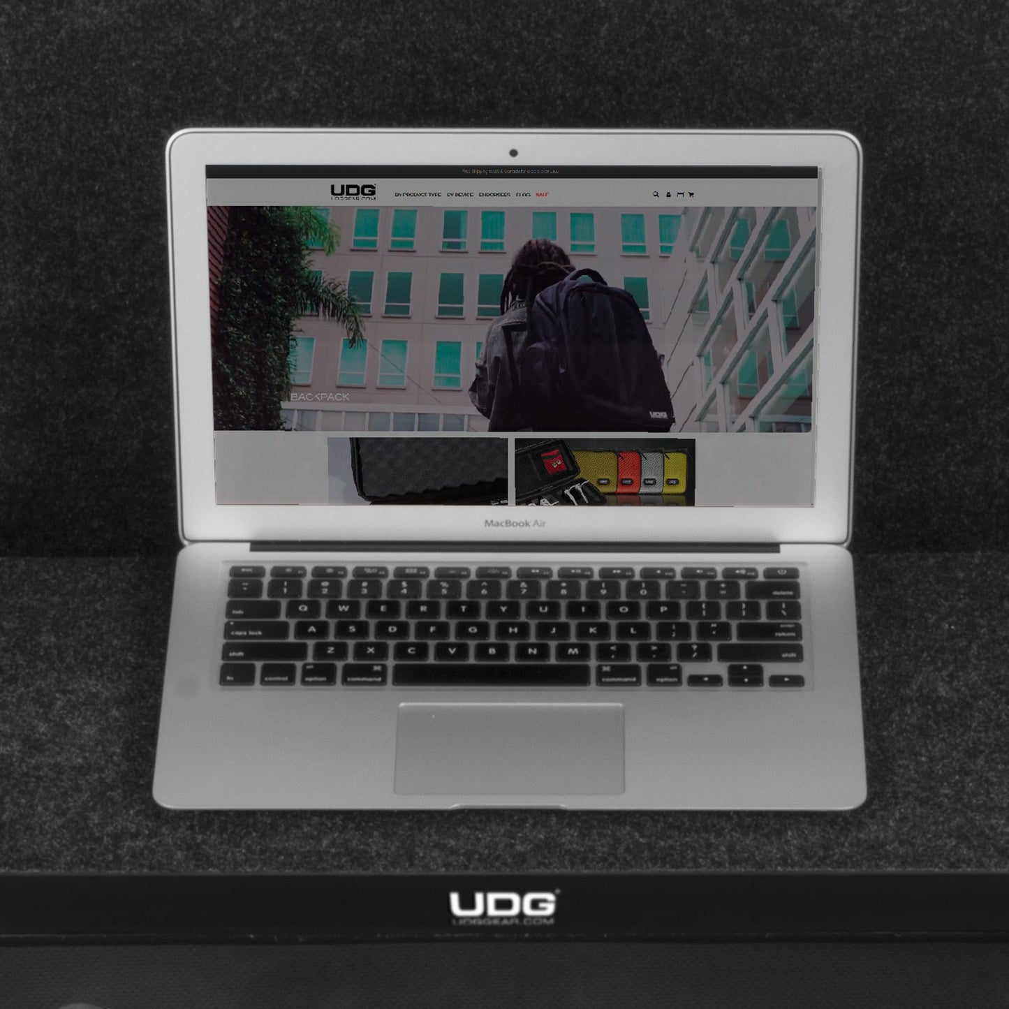 UDG Ultimate Flight Case Pioneer CDJ-2000/900NXS2 MK2 Plus (Laptop Shelf+Wheels)