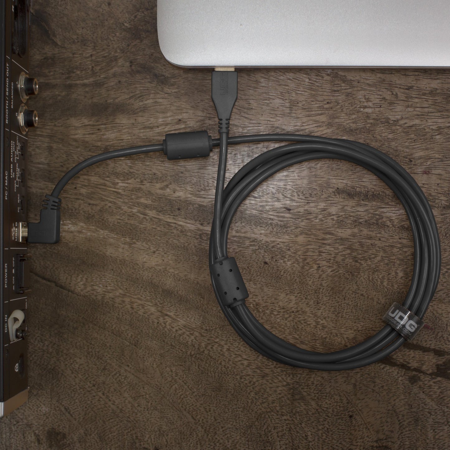 UDG Ultimate USB Cable 2.0 A-B Black Angled