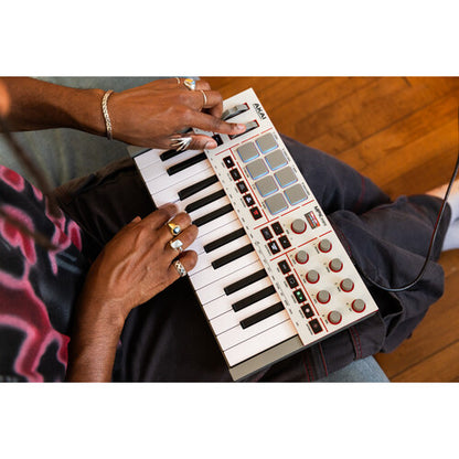Akai MPK Mini MK4