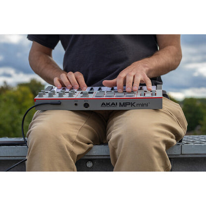 Akai MPK Mini MK4